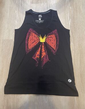 Raw Threads Queen Of Hearts  Villain Run Disney Tank Top Large Black